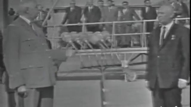 DE GAULLE A MOSCOU смотреть онлайн