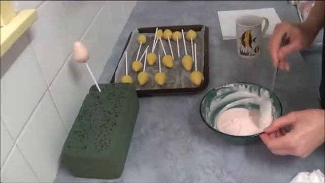 How To Make Xmas Cake Pops For Family And Friends (part 1)