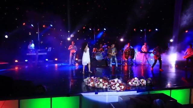Мино ва Шароф - Ёри мехрубонам OFFICIAL LIVE HD смотреть онлайн
