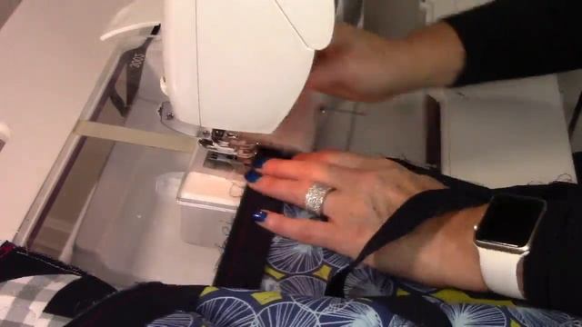 Binding by Machine 101 - Quilting tutorial from Gudrun Erla of GE Designs смотреть онлайн