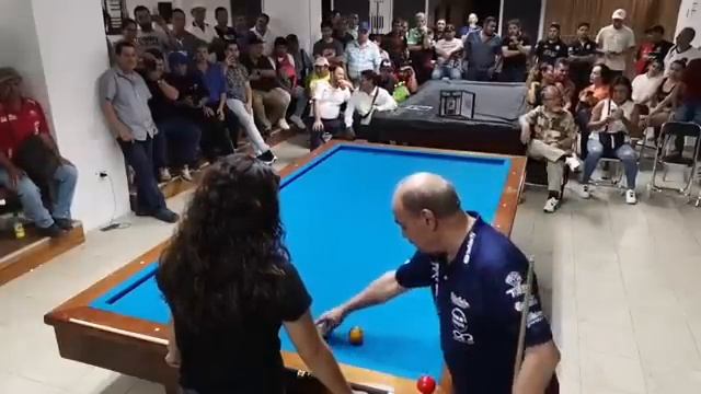 EXHIBICIÓN ROBERTO ROJAS, CAMPEÓN DEL MUNDO DE BILLAR DE FANTASIAS "EL MAGO DEL MARFIL" смотреть онлайн