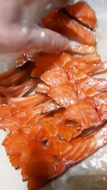 Форель Хакасия холодного копчения на второй день приготовления! Новосибирск 💣 смотреть онлайн