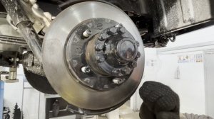 Купила новый УАЗ буханка, еду в автосервис. Протяжка, смазка, антикор, виброизоляция.