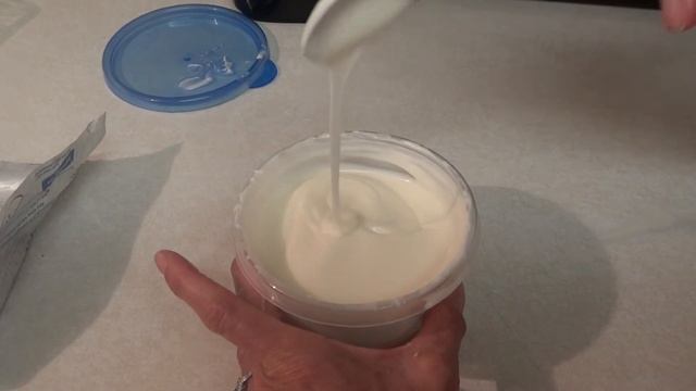 How To Make Cake Pops -Cake Pop Decorating - Melting Candy Melts Perfectly- Pt #7