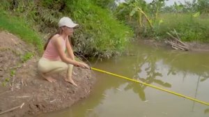 Рыбалка в компании красивой девушки #fishing