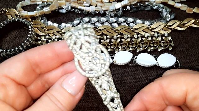 РАСПАКОВКА АМЕРИКАНСКОЙ И ЕВРОПЕЙСКОЙ БИЖУТЕРИИ .ЧАСТЬ 2. смотреть онлайн