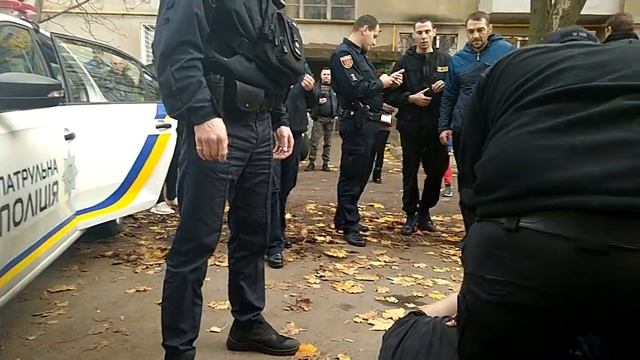 Полиция Украины на службе АТБ смотреть онлайн