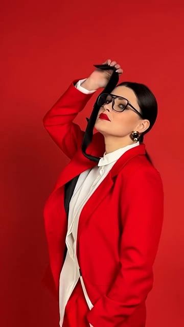 Елена Никитина (ЛенаВнеРамок) - эксперт по выплатам от государства и грантам🔥