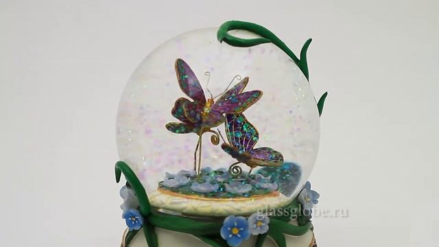 Снежный шар "Танец бабочек " смотреть онлайн
