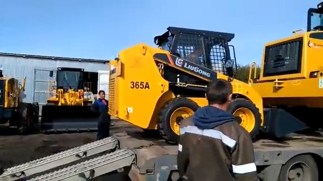 Отгрузка мини-погрузчика LiuGong CLG 365A смотреть онлайн