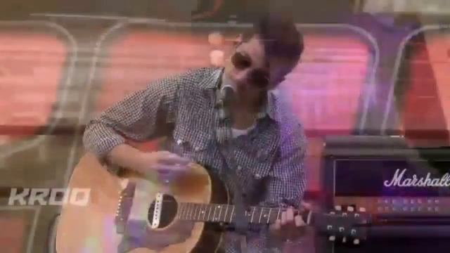 Alex Turner - Suck It And See (Arctic Monkeys) (Live at Coachella) смотреть онлайн