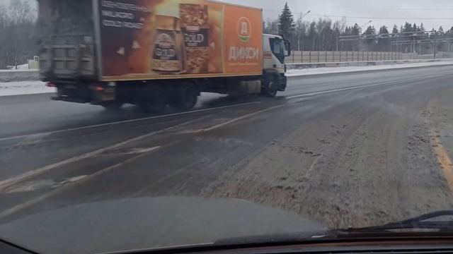 Едем за Выборг, на границу с финкой, везем котедж. смотреть онлайн