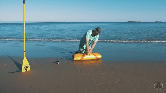 O'Shea SUP folding the board смотреть онлайн