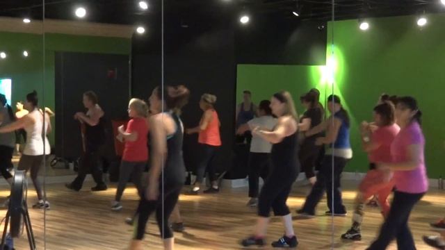 Vanessa Enco "Zumba Vee" @ Strike Gym смотреть онлайн