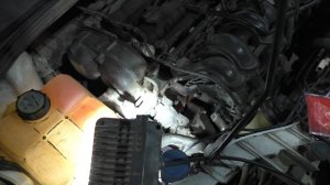 Течь антифриза замена прокладок термостата на Ford Focus 3 1,6 Форд Фокус 2013 года
