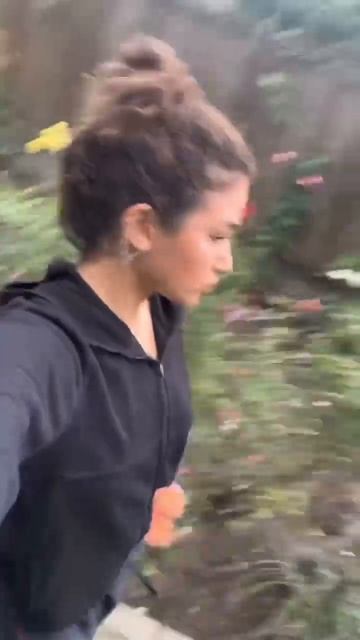 Pov: он не дарил цветы, поэтому ты переехала в деревню и вырастила их сама #tasso #лето #girl #musi смотреть онлайн