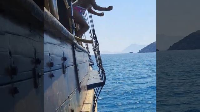 прыжок с корабля смотреть онлайн