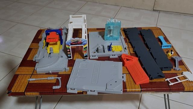 Matchbox Action Driver Suoer Clean Car Wash Malaysia смотреть онлайн