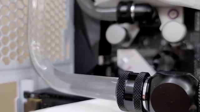 LianLi O11 Mini with 5900X + RTX3090! Ultimate Small Powerhouse смотреть онлайн