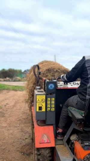 Работа на Ферме, погрузчик АТ-350М, ч.1