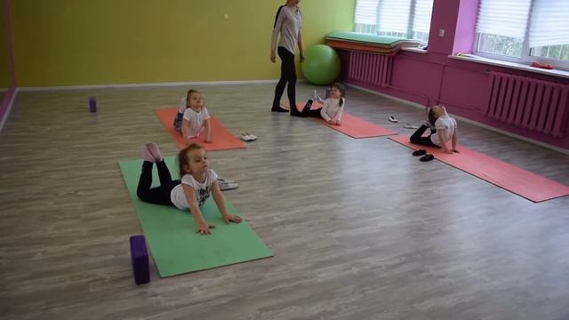 Открытая тренировка по художественной гимнастике младшей группы в зале на Белградской 29.05.2017 смотреть онлайн