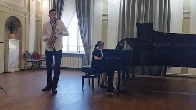 Дж. Наулайс "Танго" из маленькой латинской сюиты N3 Нечаев Н. (саксофон), Сергеева А. (фортепиано) смотреть онлайн