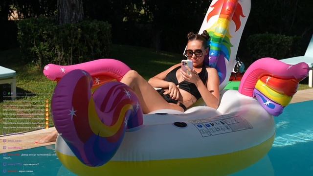 LUXURY GIRLЧИЛЛЬНЫЙ СТРИМ ИЗ БАССЕЙНА В +36,6 смотреть онлайн