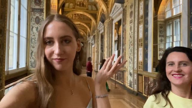 Ходим с мамой по Эрмитажу мои будни  питерский влог