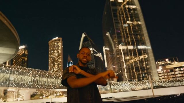 See in the dark (Official Video) смотреть онлайн