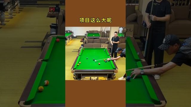手把手教新来美女客户打球，男朋友看见生气后和我PK，那女朋友我就拿下了！【张镇辉台球教学】 смотреть онлайн