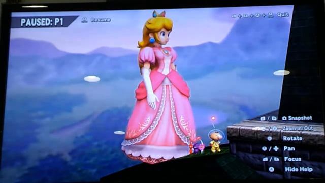 Giantess Peach