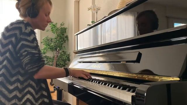 Elton John - I'm Still Standing (Piano Cover) смотреть онлайн