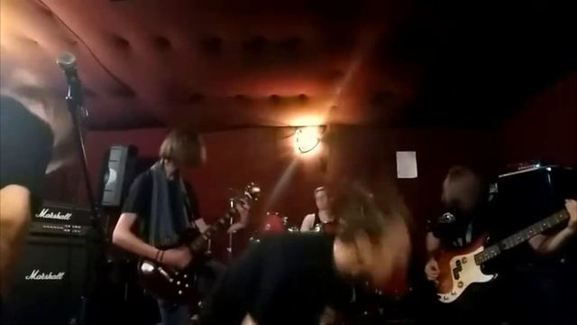 PartyHard Repetishn edition смотреть онлайн