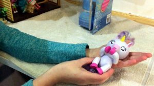 Fngerlings unicorn Gigi. Открываем единорога Fingerlings Джиджи. Интерактивный единорог