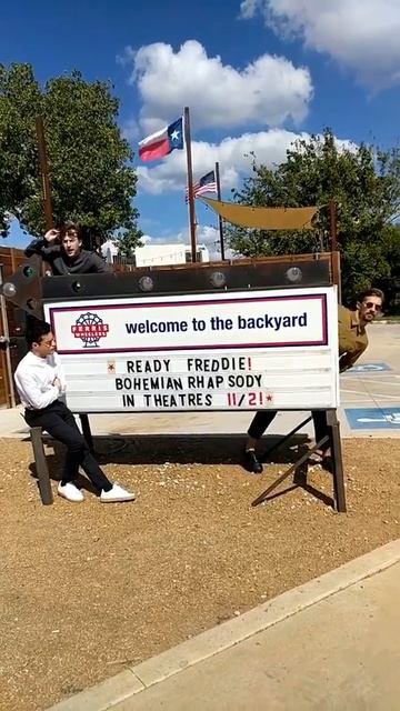 Joe mazzello, Gwilym Lee and Rami Malek смотреть онлайн