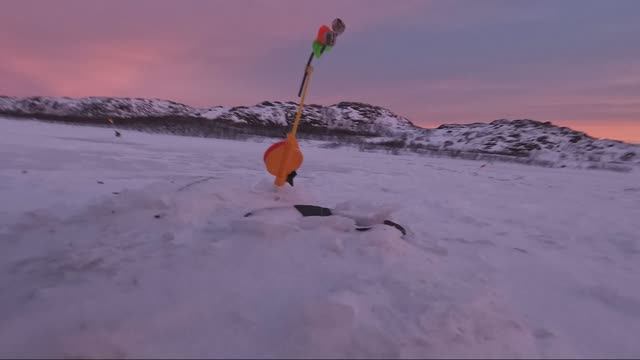 Кареленские озера. Рыбалка на снегоходе Тайга варяг 550 se!!! смотреть онлайн