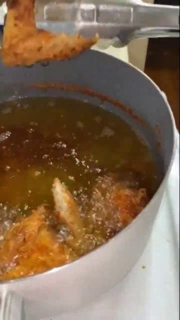 7-year-old Jr. Chef cooking fried chicken and baked mac & cheese смотреть онлайн