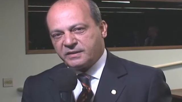 Dep. Roberto Santiago - Mensagem do dia das mães смотреть онлайн