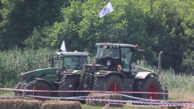 Launch of air kites (TractorFest 2019, Relaxing video) смотреть онлайн