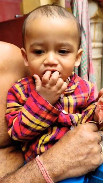 Beby Eating lemon For The First Time |Baby Eating Pomelo Fruit ||#shorts смотреть онлайн