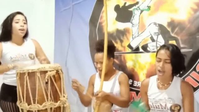 Dendê é de angola, Dendê o dendê - Capoeira Music (Ginga Mulek) смотреть онлайн