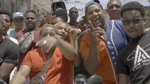 Celin el de la 23 - Bienvenido al Cafe ( video oficial) смотреть онлайн