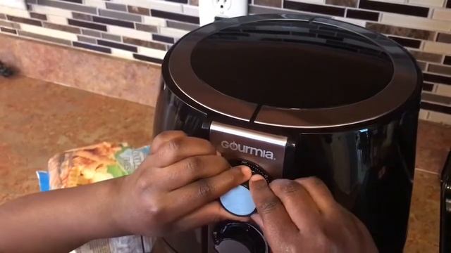 Ari's CoolTastyEats / Gourmia Air Fryer Review/ Air Fries / Snack Time