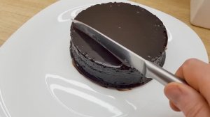 Шоколадный торт без сахара и муки в микроволновке.