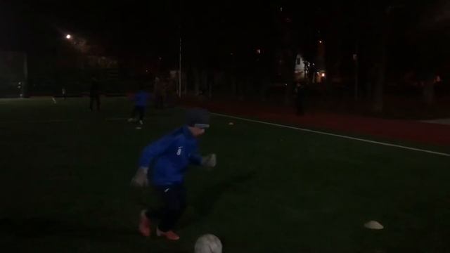 ДЮСШ-11 тренер- Олександр Баранов 2010 р.н. Тестування 27.11.2020 року. 30 м. З м’ячем. смотреть онлайн