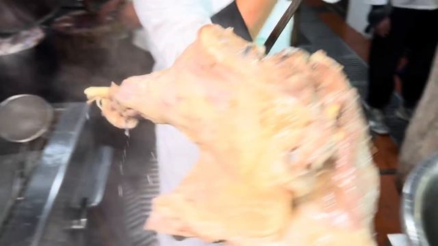 甘肃临夏手抓羊肉，一天能煮80只羊，熟羊肉只卖60一斤，配清汤面片贼香丨Grab mutton #麦总去哪吃 смотреть онлайн