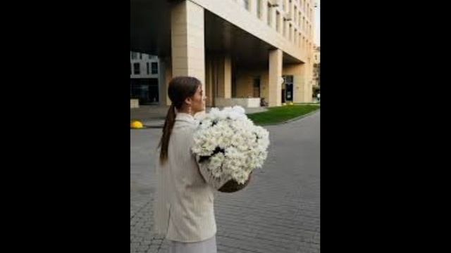 ДАРИТЕ ЖЕНЩИНАМ ЦВЕТЫ смотреть онлайн