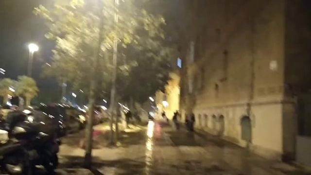 Палаточный лагерь на Университетской площади Барселоны. 2 ноября 2019 г.