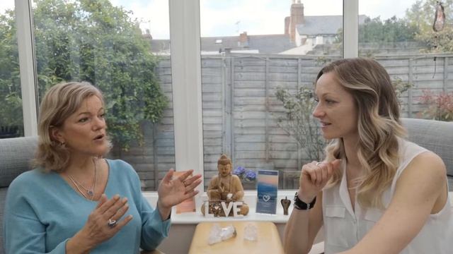 Monica interviews Janie Whittemore of The Healing Company about her therapies смотреть онлайн