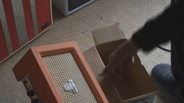 Orange Micro Crush Guitar Amp Unboxing смотреть онлайн